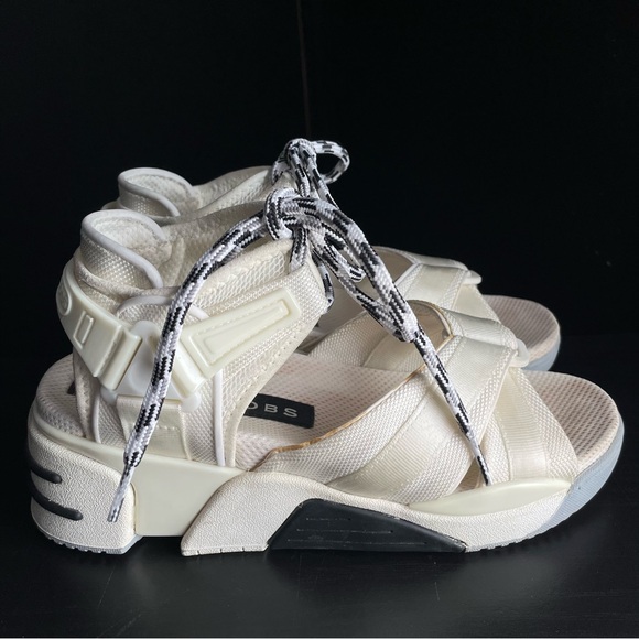 Marc Jacobs White and Black Women's Sandals - Picture 1 of 15